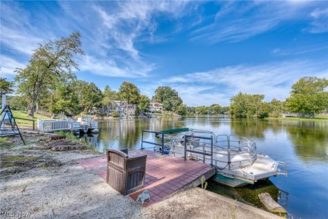 158 Oak Drive NW North Canton OH 44720