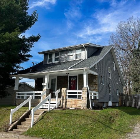 1811 Grace Avenue NE Canton OH 44705