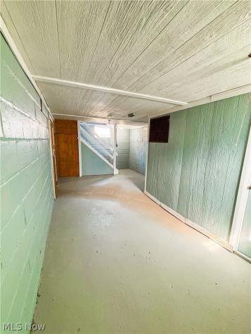 1811 Grace Avenue NE Canton OH 44705