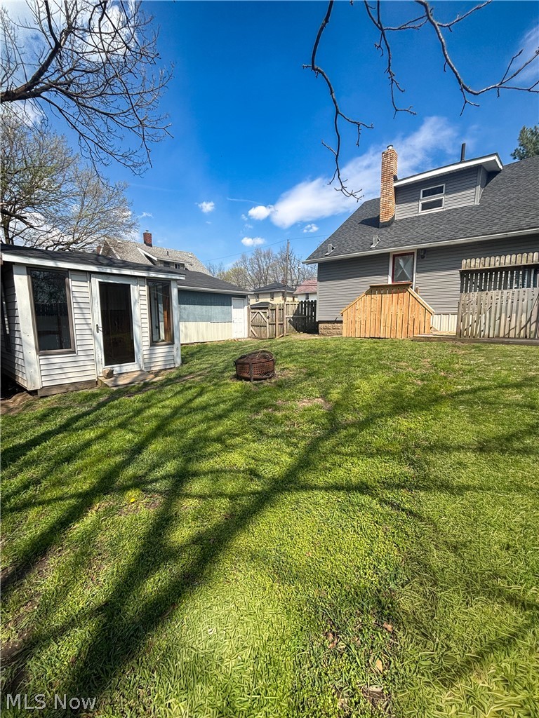 1811 Grace Avenue NE Canton OH 44705