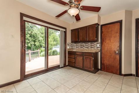 17721 Dillewood Road Cleveland OH 44119