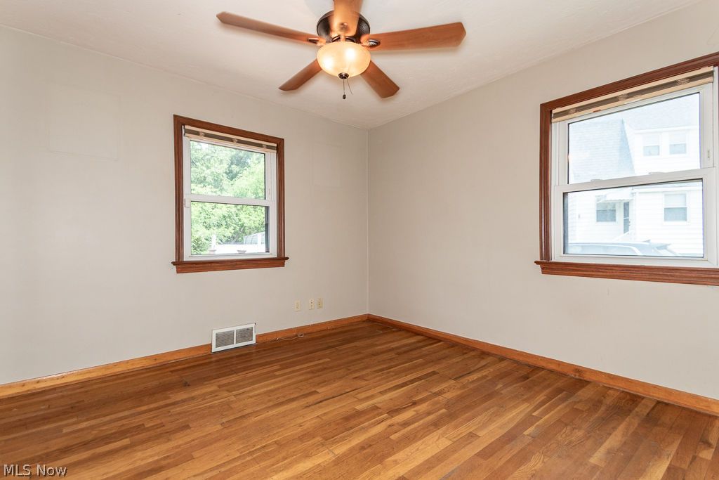 17721 Dillewood Road Cleveland OH 44119