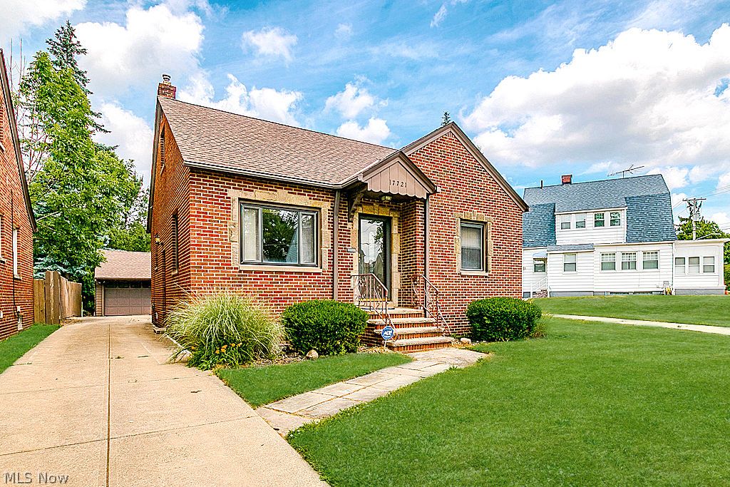 17721 Dillewood Road Cleveland OH 44119