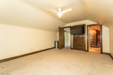 17721 Dillewood Road Cleveland OH 44119