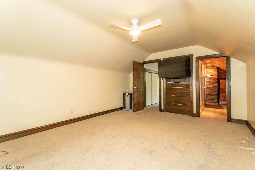 17721 Dillewood Road Cleveland OH 44119