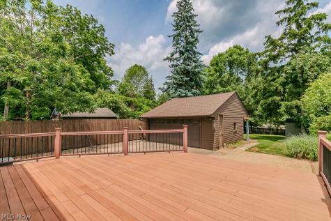17721 Dillewood Road Cleveland OH 44119