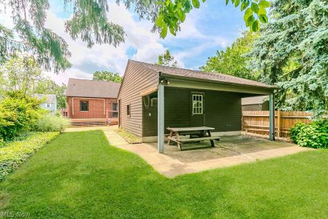 17721 Dillewood Road Cleveland OH 44119