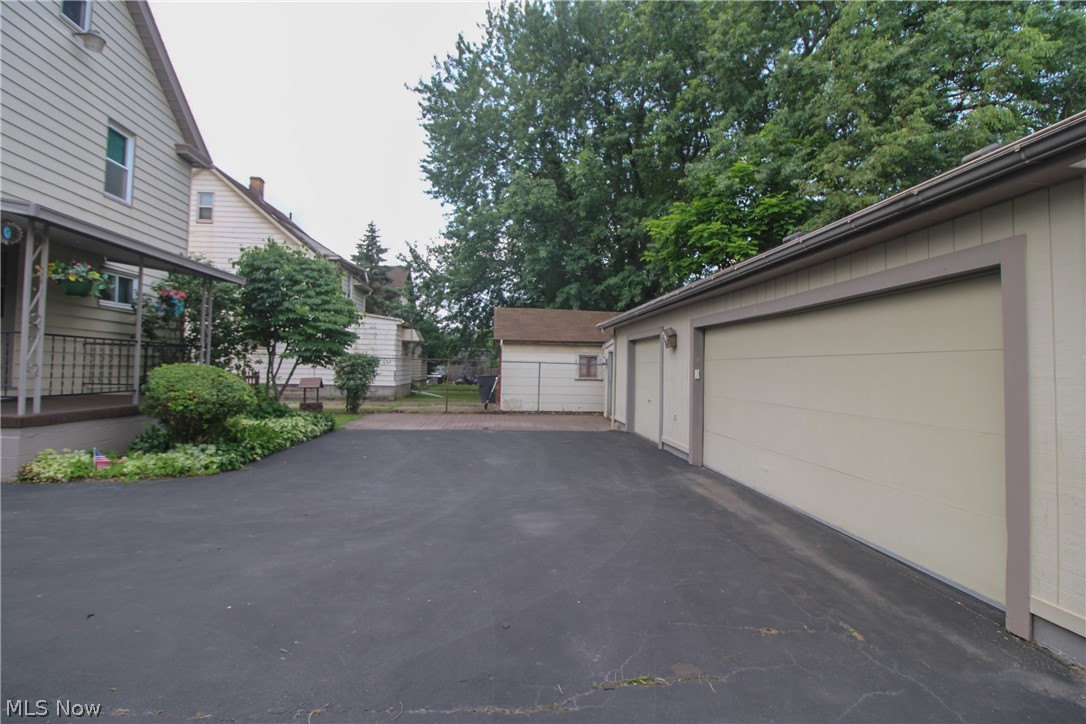776 East Avenue SE Warren OH 44484