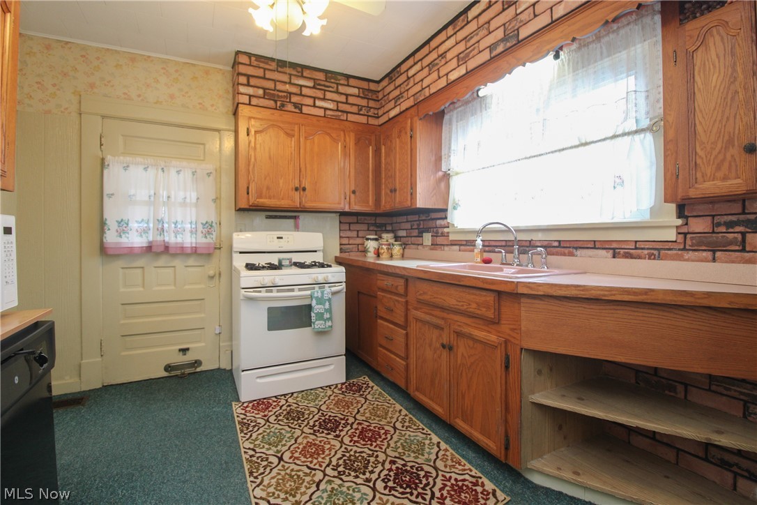 776 East Avenue SE Warren OH 44484