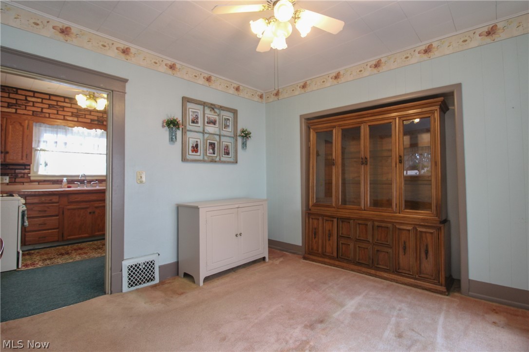 776 East Avenue SE Warren OH 44484