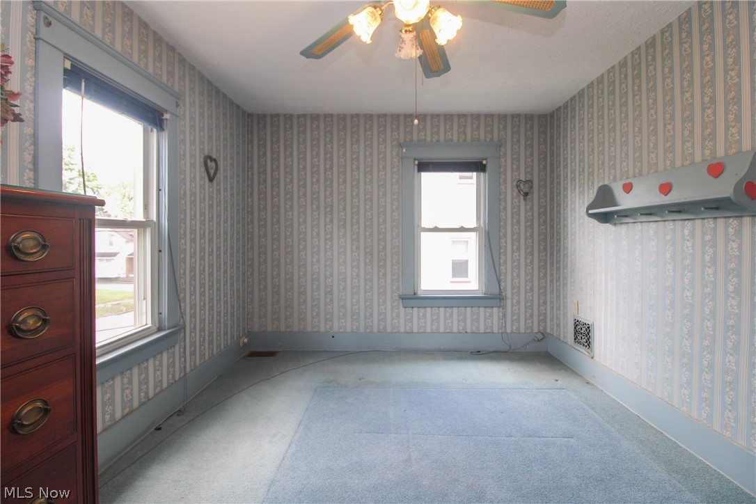 776 East Avenue SE Warren OH 44484