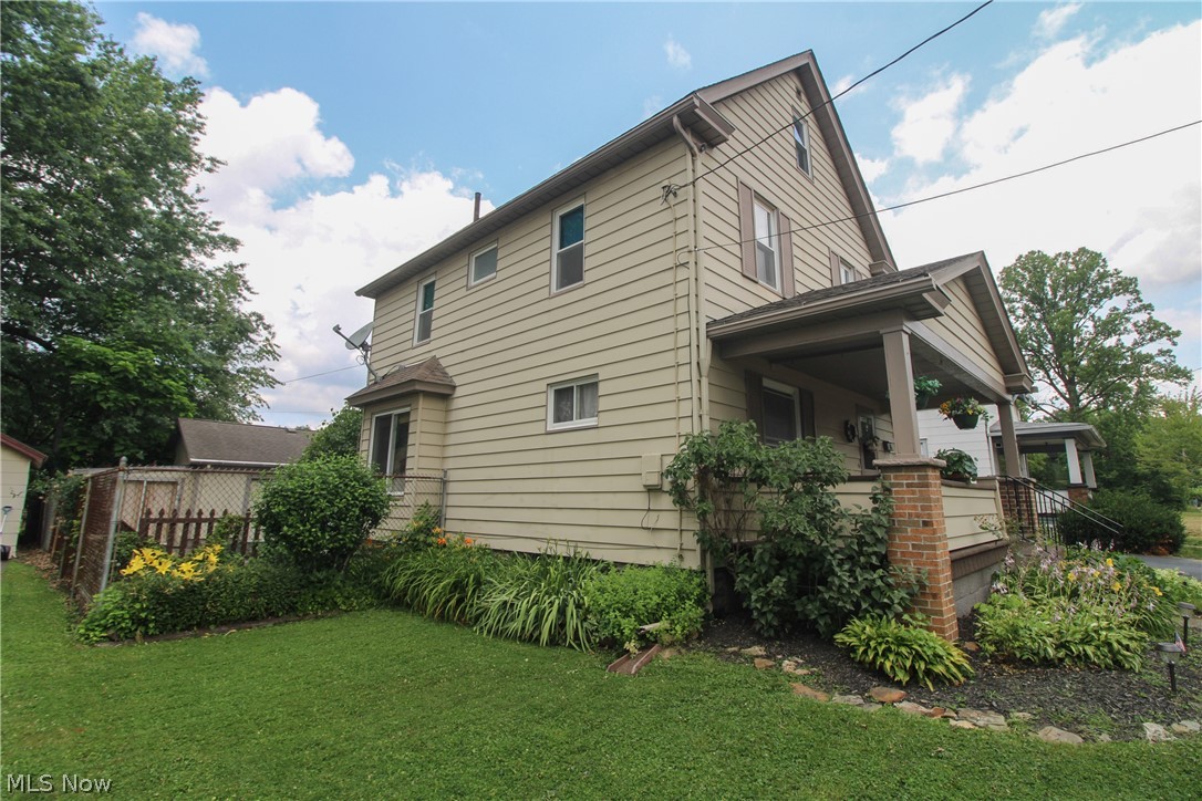 776 East Avenue SE Warren OH 44484