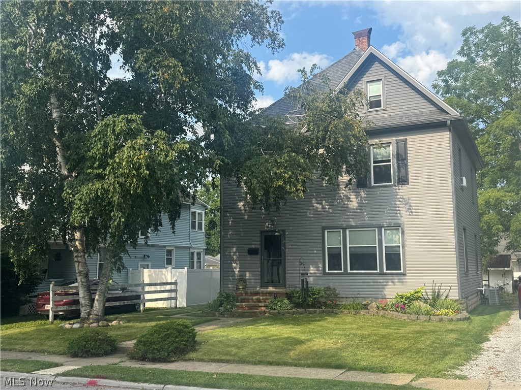 219 N Elm Street Orrville OH 44667