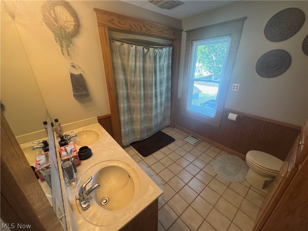219 N Elm Street Orrville OH 44667