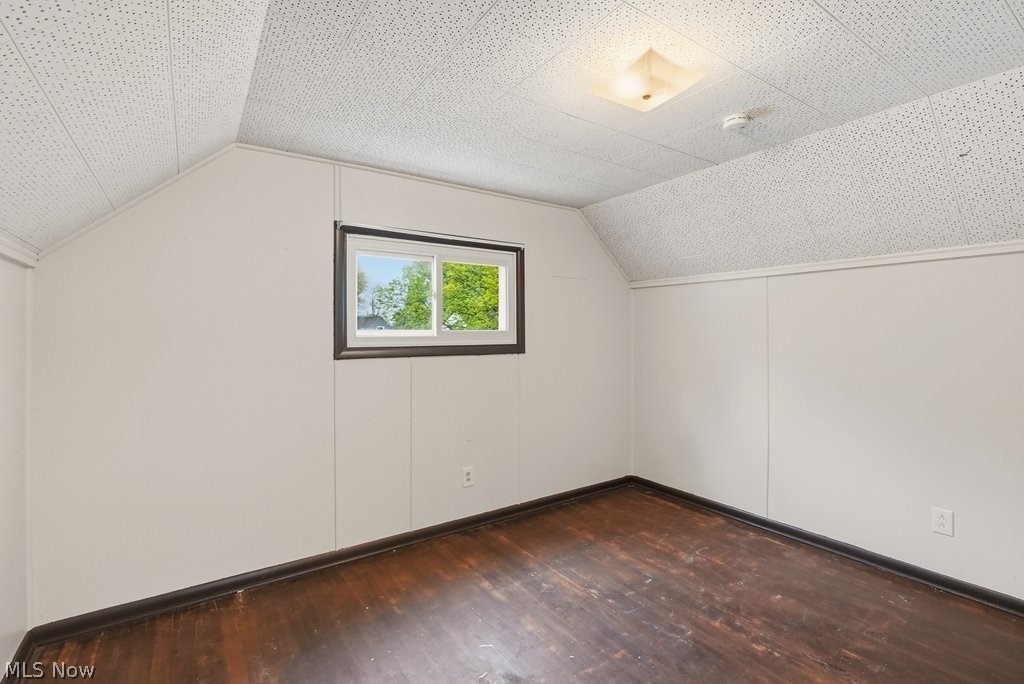 1637 Hanover Street Cuyahoga Falls OH 44221