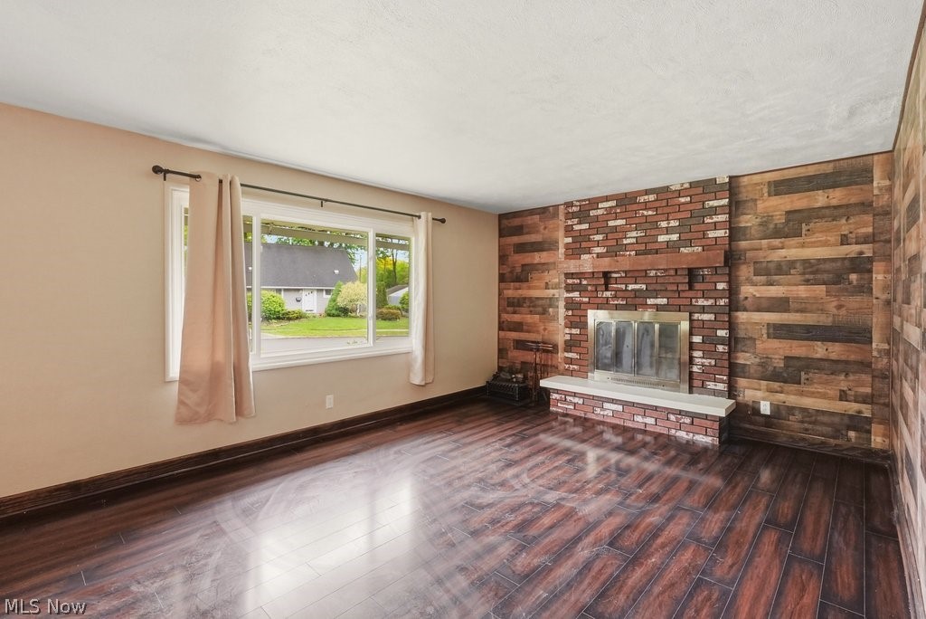 1637 Hanover Street Cuyahoga Falls OH 44221