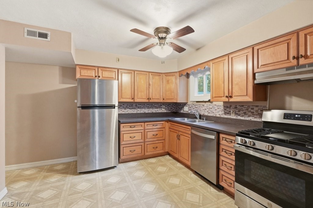 1637 Hanover Street Cuyahoga Falls OH 44221