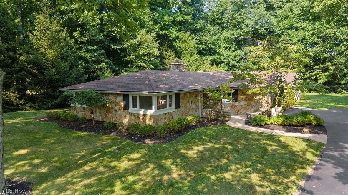 981 Worton Park Drive Mayfield Village OH 44143
