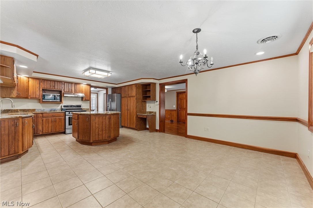981 Worton Park Drive Mayfield Village OH 44143