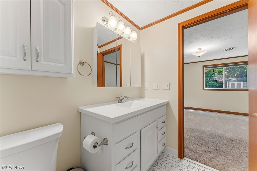 981 Worton Park Drive Mayfield Village OH 44143