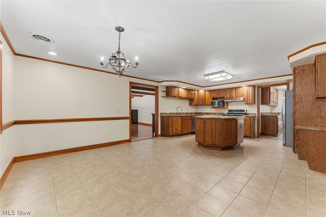 981 Worton Park Drive Mayfield Village OH 44143