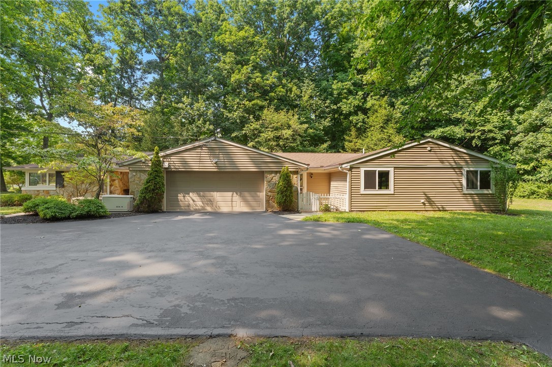 981 Worton Park Drive Mayfield Village OH 44143