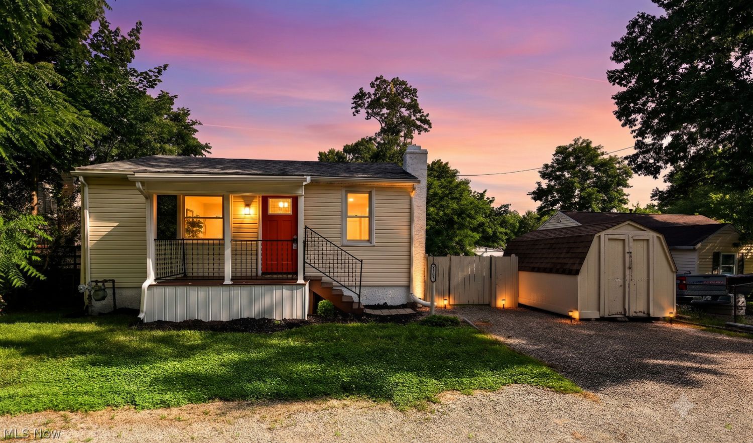 2487 Delaware Avenue Akron OH 44312