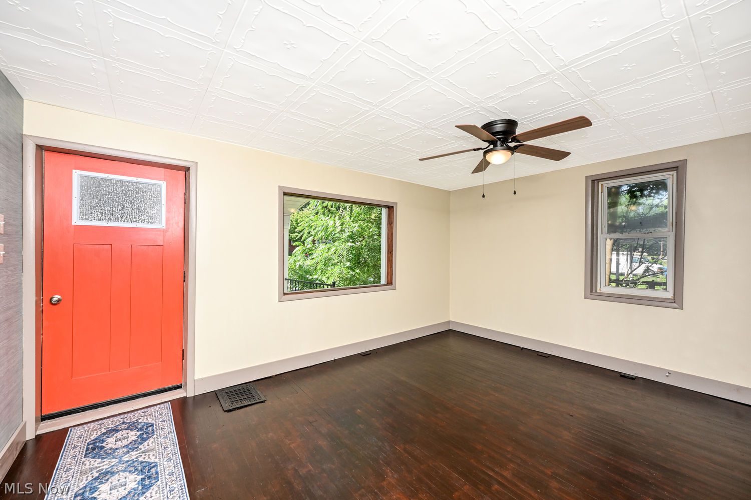 2487 Delaware Avenue Akron OH 44312