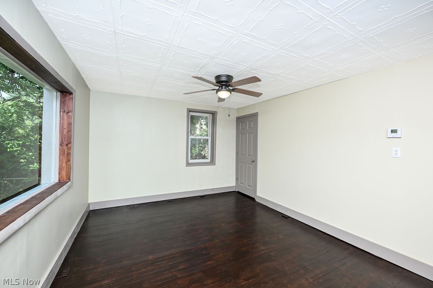 2487 Delaware Avenue Akron OH 44312