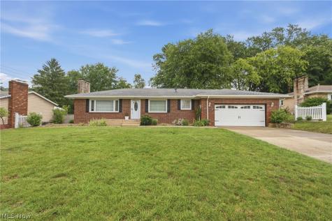 13484 Judy Avenue NW Uniontown OH 44685