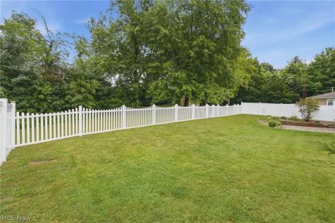 13484 Judy Avenue NW Uniontown OH 44685