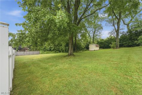 13484 Judy Avenue NW Uniontown OH 44685