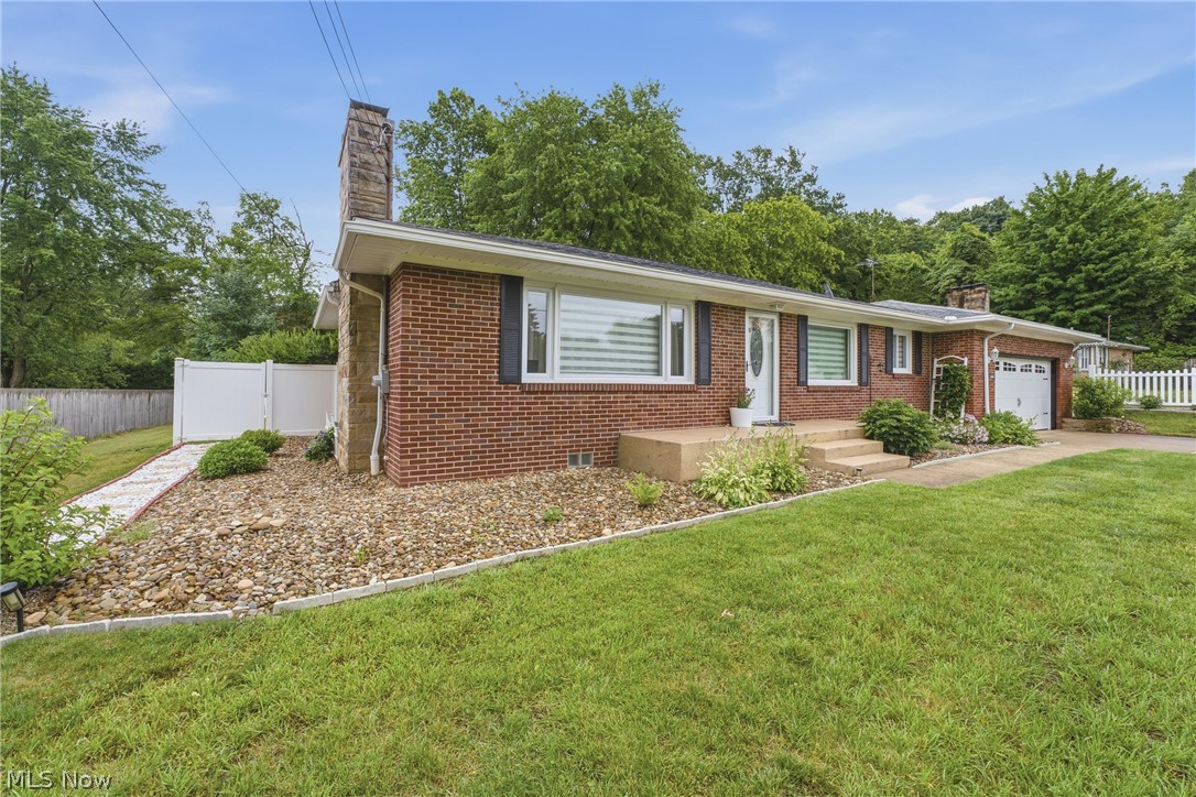 13484 Judy Avenue NW Uniontown OH 44685