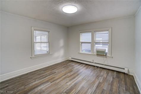 2015 Baxterly Avenue Lakewood OH 44107