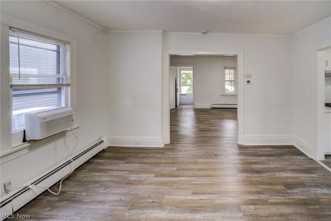 2015 Baxterly Avenue Lakewood OH 44107
