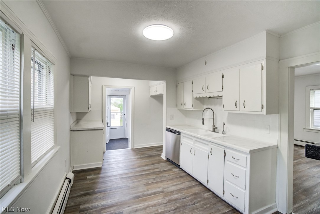 2015 Baxterly Avenue Lakewood OH 44107