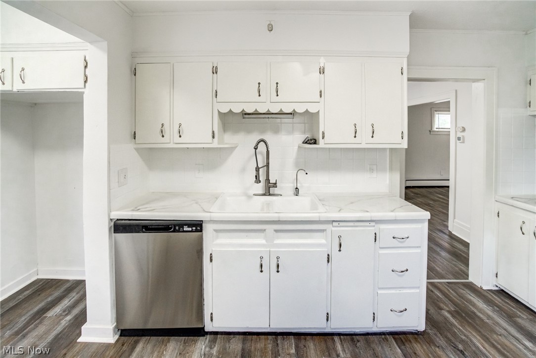 2015 Baxterly Avenue Lakewood OH 44107
