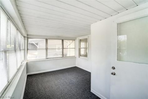2015 Baxterly Avenue Lakewood OH 44107
