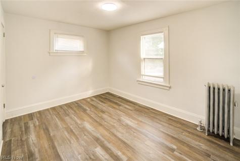 2015 Baxterly Avenue Lakewood OH 44107