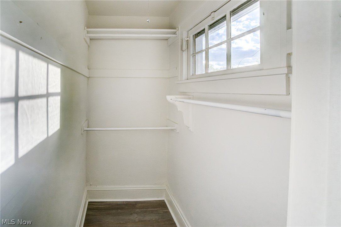 2015 Baxterly Avenue Lakewood OH 44107