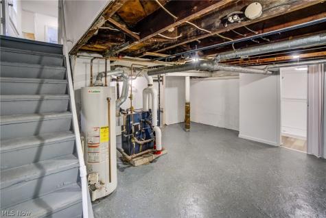 2015 Baxterly Avenue Lakewood OH 44107