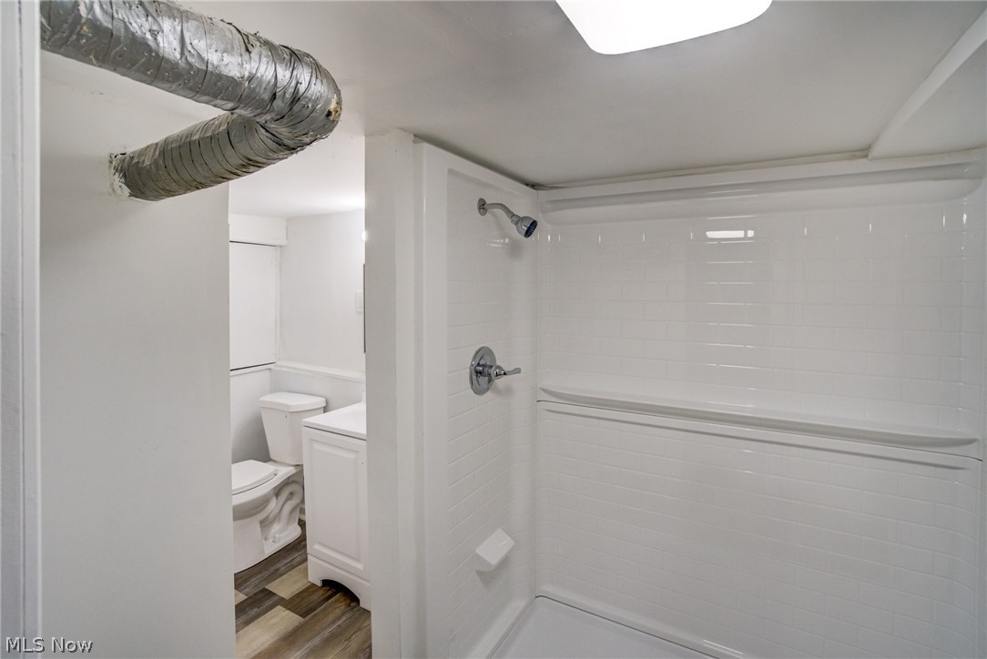 2015 Baxterly Avenue Lakewood OH 44107