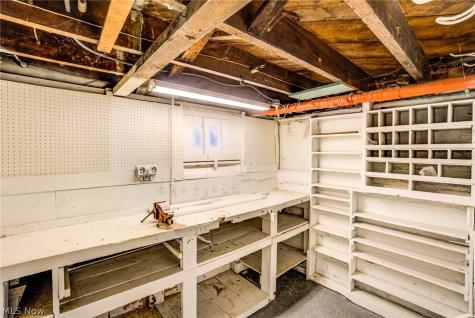 2015 Baxterly Avenue Lakewood OH 44107
