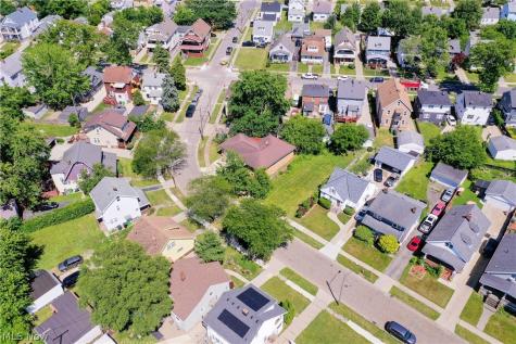 4685 Birchwood Road Garfield Heights OH 44125
