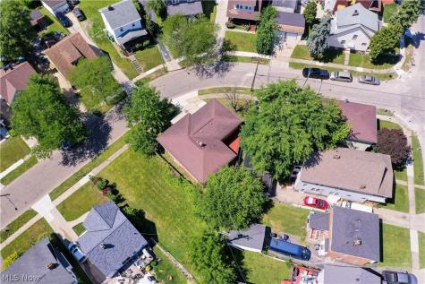 4685 Birchwood Road Garfield Heights OH 44125
