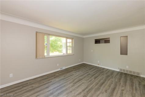 4685 Birchwood Road Garfield Heights OH 44125