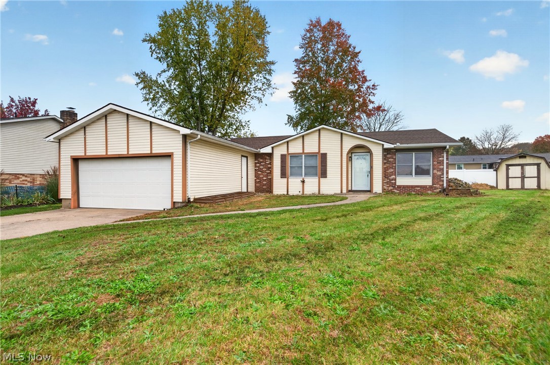 997 Gordon Square NE Bolivar OH 44612