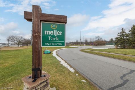 380 Orchardview Road Seven Hills OH 44131