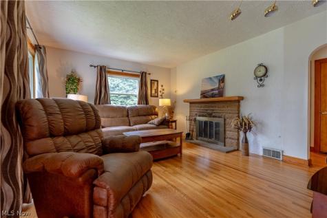 4216 State Road New Franklin OH 44319