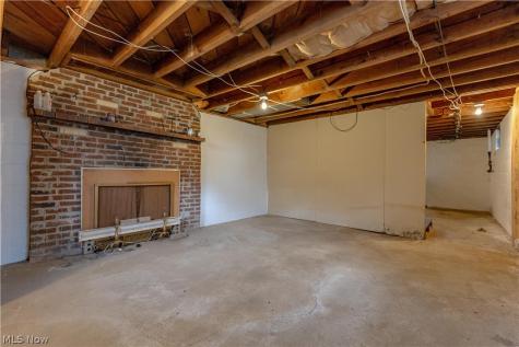 4216 State Road New Franklin OH 44319